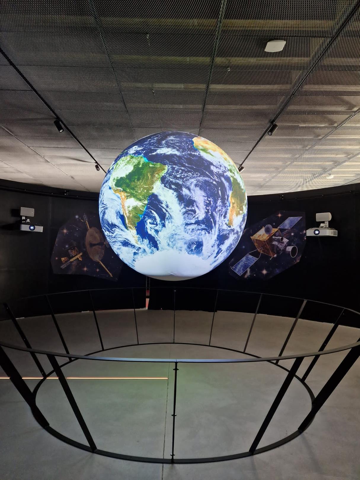 Spotkanie z cyklu „Poznaj Śląskie” – wizyta w Planetarium – Śląskim Parku Nauki